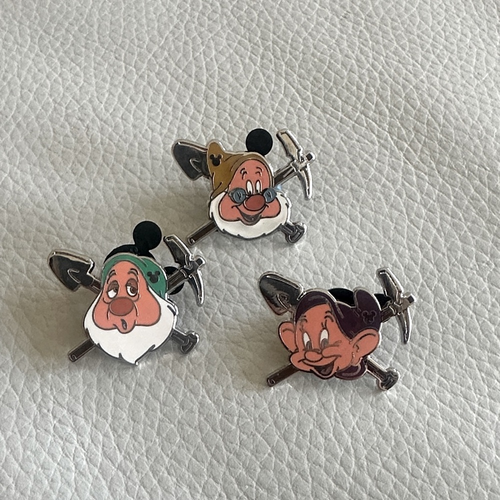 Official Disney Dwarfs Trading Pins Set